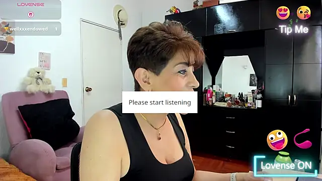 Snapshot of Angelina_Stone_65 chatting on November 5, 4:29 pm Angelina Stone 65 online show from November 5, 4:29 pm