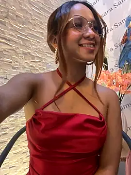 MelanieRoah online show from October 23, 11:20 am