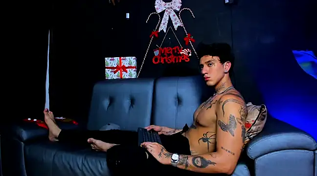 Snapshot of JUSTIN_FULLER1 chatting on December 11, 7:14 pm JUSTIN FULLER1 online show from December 11, 7:14 pm