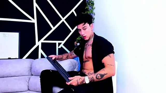 Snapshot of JUSTIN_FULLER1 chatting on March 7, 9:06 pm JUSTIN FULLER1 online show from March 7, 9:06 pm