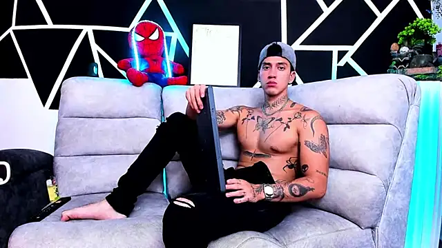 Snapshot of JUSTIN_FULLER1 chatting on March 10, 4:49 am JUSTIN FULLER1 online show from March 10, 4:49 am