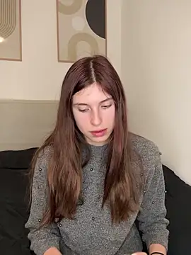 Snapshot of emma05 chatting on January 28, 8:14 am emma05 online show from January 28, 8:14 am