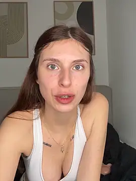 Snapshot of emma05 chatting on February 23, 5:50 pm emma05 online show from February 23, 5:50 pm