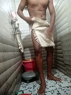 Snapshot of MrNick74 chatting on March 13, 3:33 am MrNick74 online show from March 13, 3:33 am