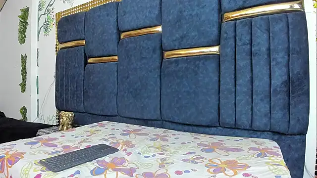 skaysanchez1 online show from January 15, 7:50 pm