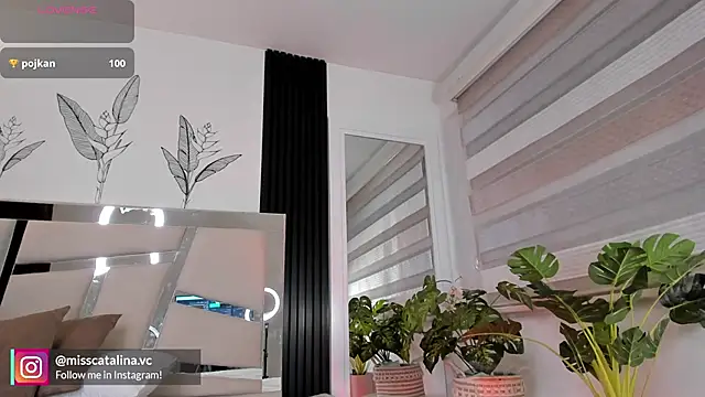 miss catalinaa online show from April 20, 12:08 pm