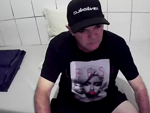 pierdona online show from February 18, 8:14 pm