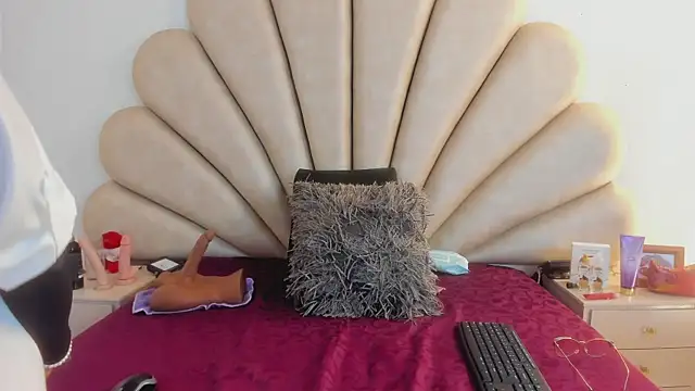 Anna  Spencer online show from March 19, 12:01 pm