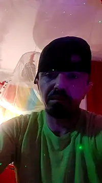 Snapshot of HungJonny99 chatting on March 3, 5:53 am HungJonny99 online show from March 3, 5:53 am