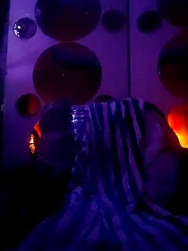 Snapshot of HungJonny99 chatting on November 22, 7:51 am HungJonny99 online show from November 22, 7:51 am