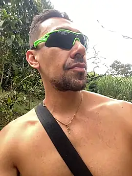 Snapshot of dantedesirexx chatting on January 10, 6:17 pm dantedesirexx online show from January 10, 6:17 pm