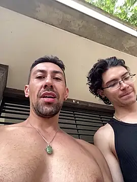 Snapshot of dantedesirexx chatting on February 20, 3:41 pm dantedesirexx online show from February 20, 3:41 pm