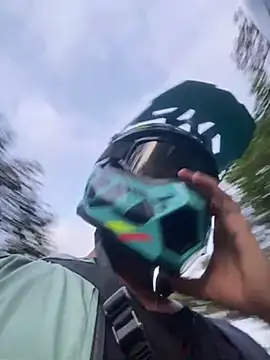 Snapshot of dantedesirexx chatting on February 25, 11:22 pm dantedesirexx online show from February 25, 11:22 pm