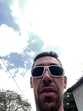 Snapshot of dantedesirexx chatting on March 3, 6:55 pm dantedesirexx online show from March 3, 6:55 pm