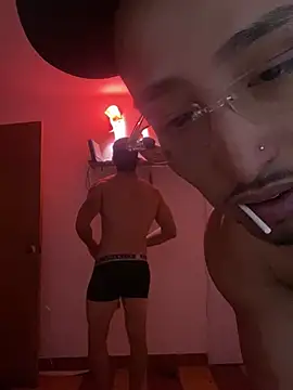 Snapshot of dantedesirexx chatting on March 13, 10:21 pm dantedesirexx online show from March 13, 10:21 pm