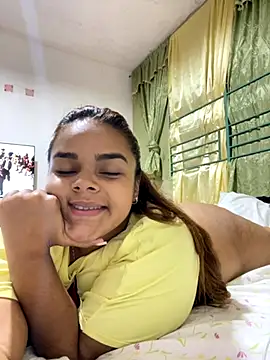 Snapshot of Evabigass chatting on November 8, 10:30 pm Evabigass online show from November 8, 10:30 pm