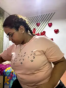 Snapshot of Evabigass chatting on November 28, 10:45 pm Evabigass online show from November 28, 10:45 pm