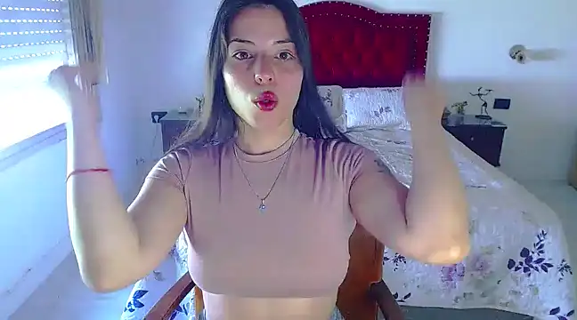 Snapshot of Alma-Mora chatting on December 16, 4:16 pm Alma-Mora online show from December 16, 4:16 pm