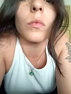 Snapshot of Alma-Mora chatting on January 23, 3:43 pm Alma-Mora online show from January 23, 3:43 pm