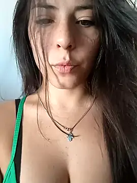 Snapshot of Alma-Mora chatting on February 16, 7:16 pm Alma-Mora online show from February 16, 7:16 pm