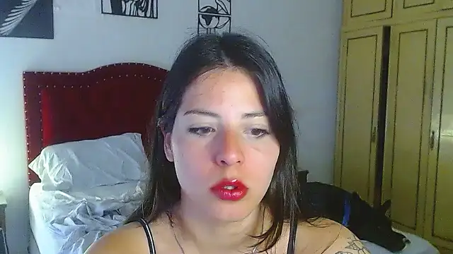 Snapshot of Alma-Mora chatting on September 19, 10:27 am Alma-Mora online show from September 19, 10:27 am