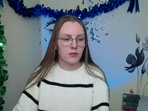Snapshot of _AlMamiyy_ chatting on December 26, 4:58 pm AlMamiyy online show from December 26, 4:58 pm