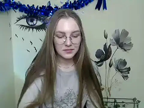 Snapshot of _AlMamiyy_ chatting on January 7, 3:35 am AlMamiyy online show from January 7, 3:35 am