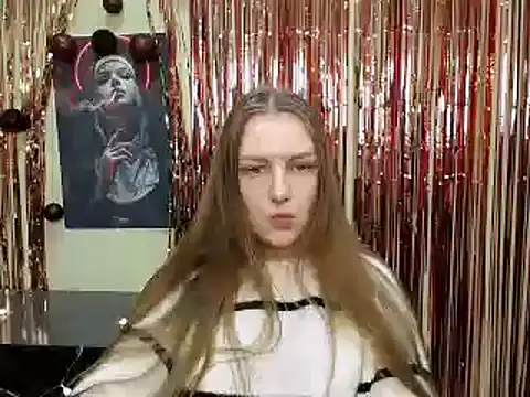 Snapshot of _AlMamiyy_ chatting on January 14, 3:04 pm AlMamiyy online show from January 14, 3:04 pm