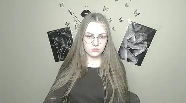 Snapshot of _AlMamiyy_ chatting on January 30, 1:42 pm AlMamiyy online show from January 30, 1:42 pm