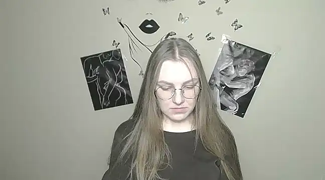 Snapshot of _AlMamiyy_ chatting on January 30, 4:55 pm AlMamiyy online show from January 30, 4:55 pm