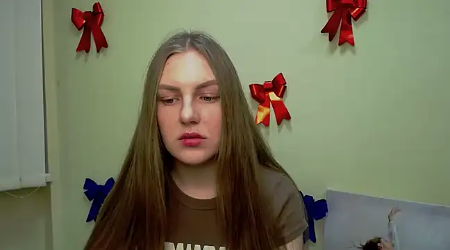 Snapshot of _AlMamiyy_ chatting on March 17, 4:33 pm AlMamiyy online show from March 17, 4:33 pm