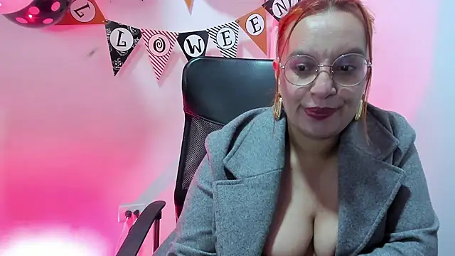 RoxieJackson online show from October 25, 5:04 am