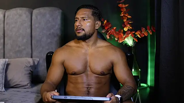 CallumMuscle online show from November 12, 2:23 am