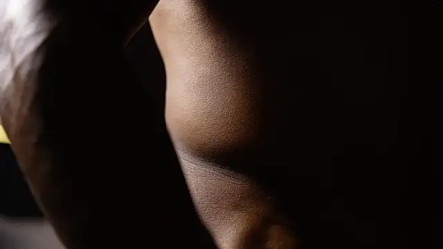 CallumMuscle online show from April 16, 1:28 am