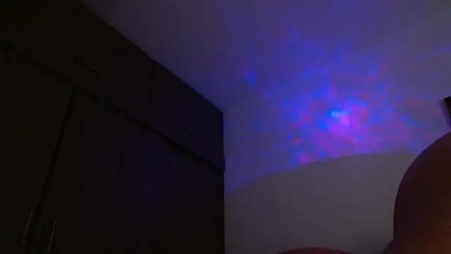 Snapshot of Any_Stone1 chatting on December 13, 3:38 am Any Stone1 online show from December 13, 3:38 am