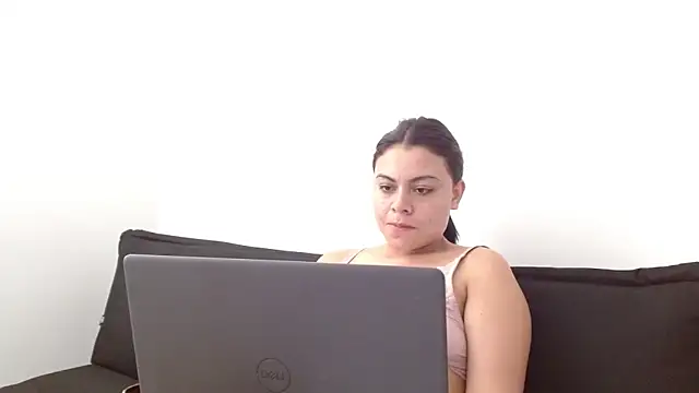 Snapshot of Any_Stone1 chatting on February 27, 1:27 am Any Stone1 online show from February 27, 1:27 am