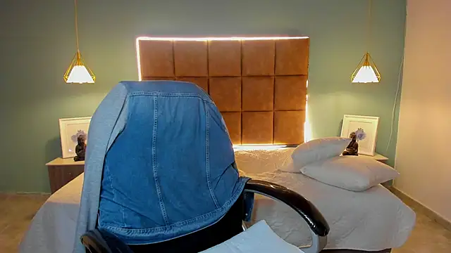 AlejooTwink online show from October 8, 5:38 am