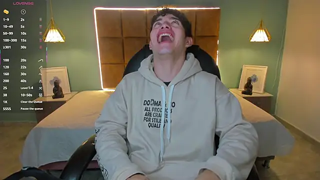 AlejooTwink online show from October 9, 2:53 am