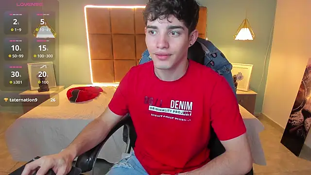 AlejooTwink online show from October 31, 1:28 am