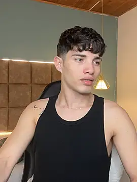 AlejooTwink online show from March 21, 3:44 am