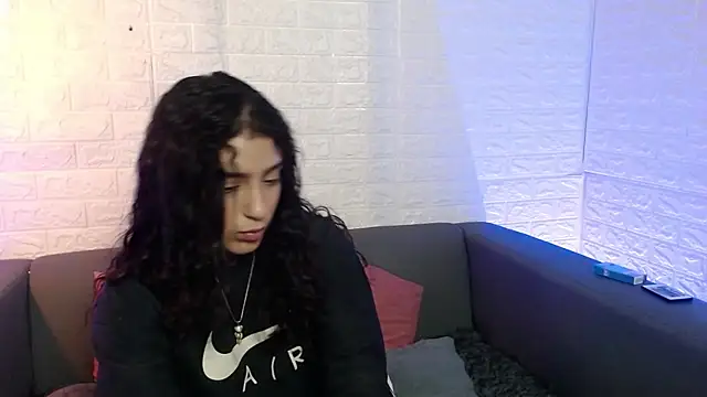 Snapshot of Layla_707 chatting on February 17, 11:20 pm Layla 707 online show from February 17, 11:20 pm