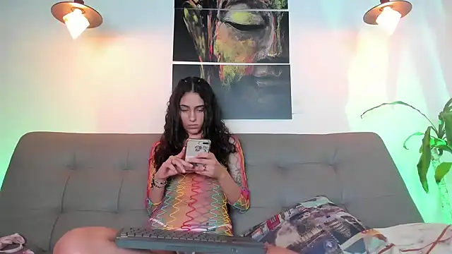 Snapshot of Layla_707 chatting on March 18, 3:53 am Layla 707 online show from March 18, 3:53 am