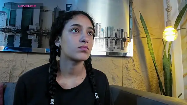 Layla 707 online show from November 5, 2:39 pm