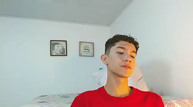 Snapshot of Noah_tyler_ chatting on December 9, 7:07 pm Noah tyler online show from December 9, 7:07 pm