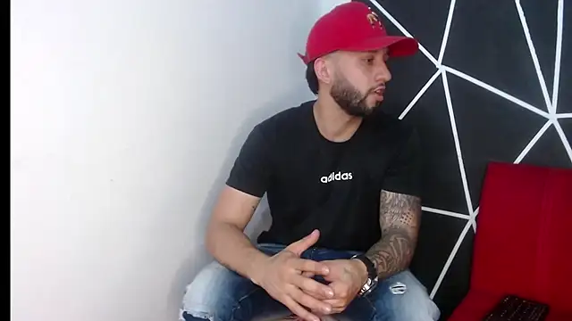 Snapshot of maxXximo777 chatting on December 7, 1:47 am maxXximo777 online show from December 7, 1:47 am