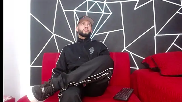 Snapshot of maxXximo777 chatting on December 28, 2:11 am maxXximo777 online show from December 28, 2:11 am