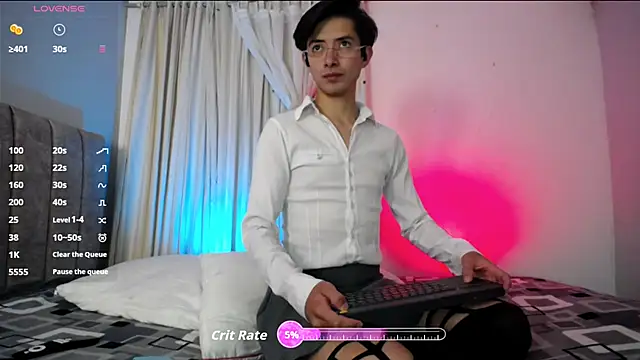 Yellowpokemon23 online show from April 12, 9:31 pm