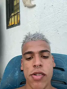 Leo bunny hot online show from April 11, 10:14 pm