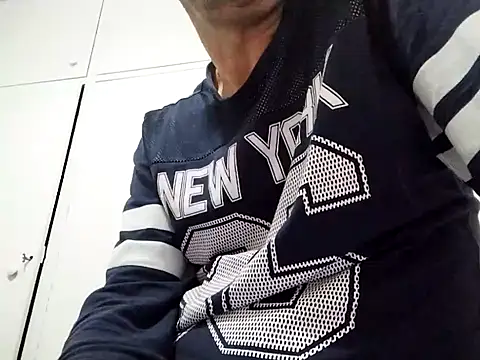 kopgelhadi online show from December 5, 8:00 pm