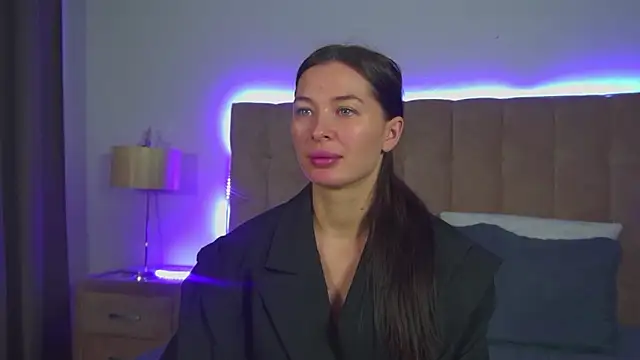 AlexandraBloom online show from November 30, 6:12 pm